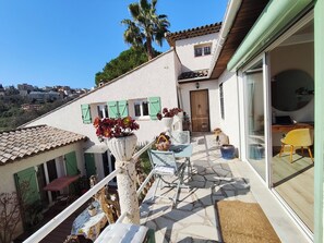 Property grounds - Provençal villa, swimming pool and wooded garden in a quiet location (Vence)