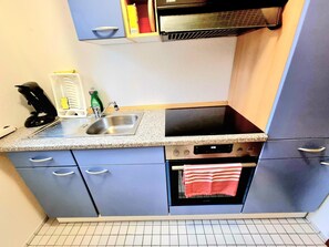 Private kitchen - Apartment "Citywohnung Tettnang" with Wi-Fi (Tettnang)
