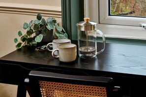 Superior Double Room, City View | Interior - Settle Winchester (Winchester)