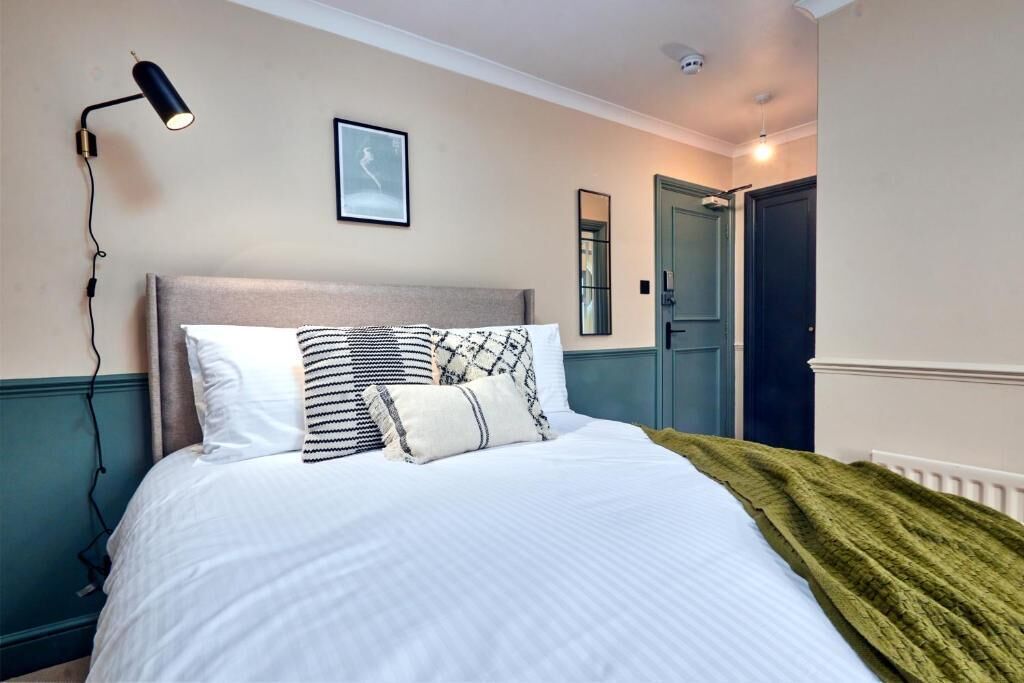 Superior Double Room, City View