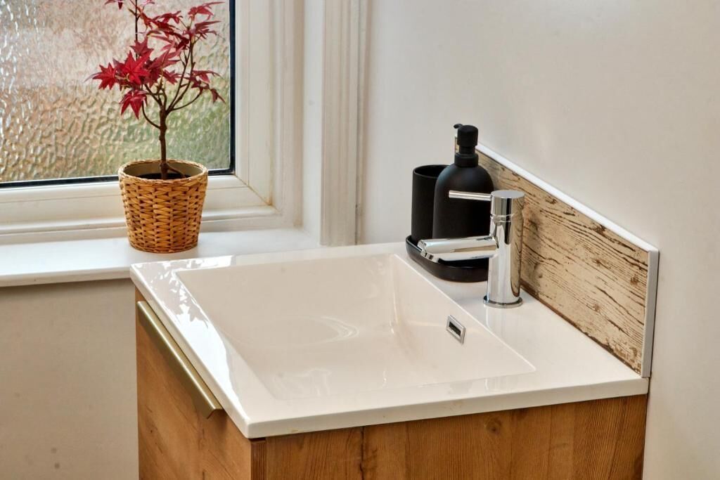 Superior Double Room, City View | Bathroom