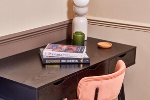 Deluxe Double Room | Interior - Settle Winchester (Winchester)