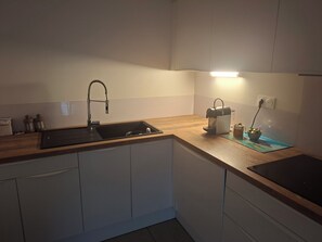 Private kitchen - Vrbo Property (La Teste-de-Buch)