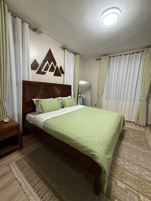 1 bedroom, iron/ironing board, free WiFi, bed sheets - Luxurious 1 BR Apt in quaint Kampala with power backup. (Kampala)