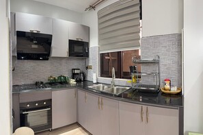 Paper towels - Luxurious 1 BR Apt in quaint Kampala with power backup. (Kampala)