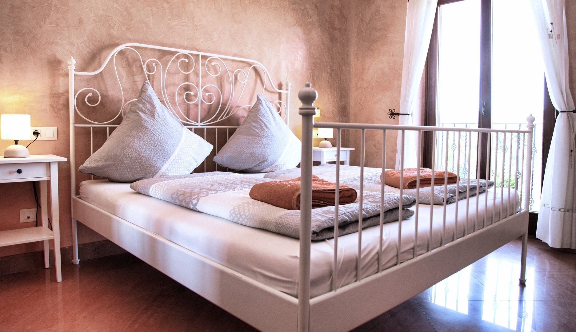 6 slaapkamers, wifi, beddengoed