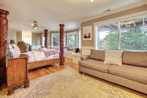 Interior - Walk to Bell Canyon! All-Season Base Near Resorts (Sandy)