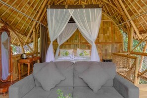 Room - Aura Cendana Hill Sidemen by AGATA (Selat)