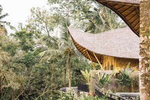 Villa, vistas a la piscina | Vistas al jardín