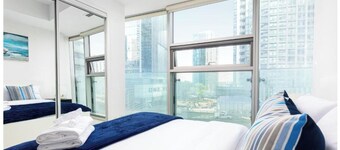 Plush Hotel -Downtown Toronto 2 bedroom suite near CN Tower