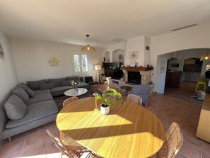 Smart TV, table tennis, computer monitors