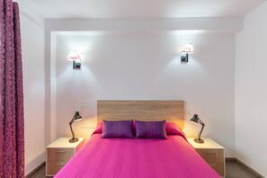 3 slaapkamers, een strijkplank/strijkijzer, wifi, beddengoed