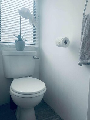 Shower - Hopton Holiday Village - Holiday Accommodation 12171 (Great Yarmouth)