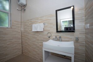 Monolocale Deluxe, balcone | Bagno