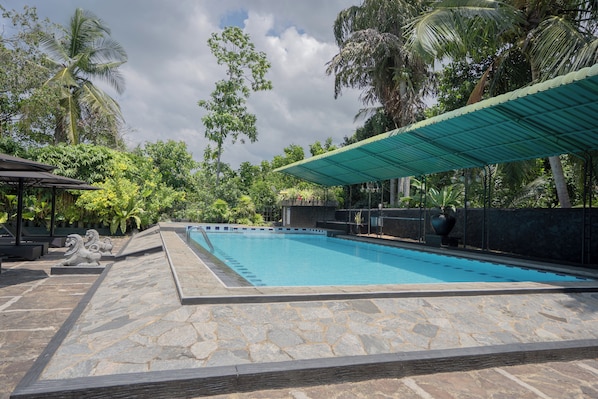 10 piscines extérieures