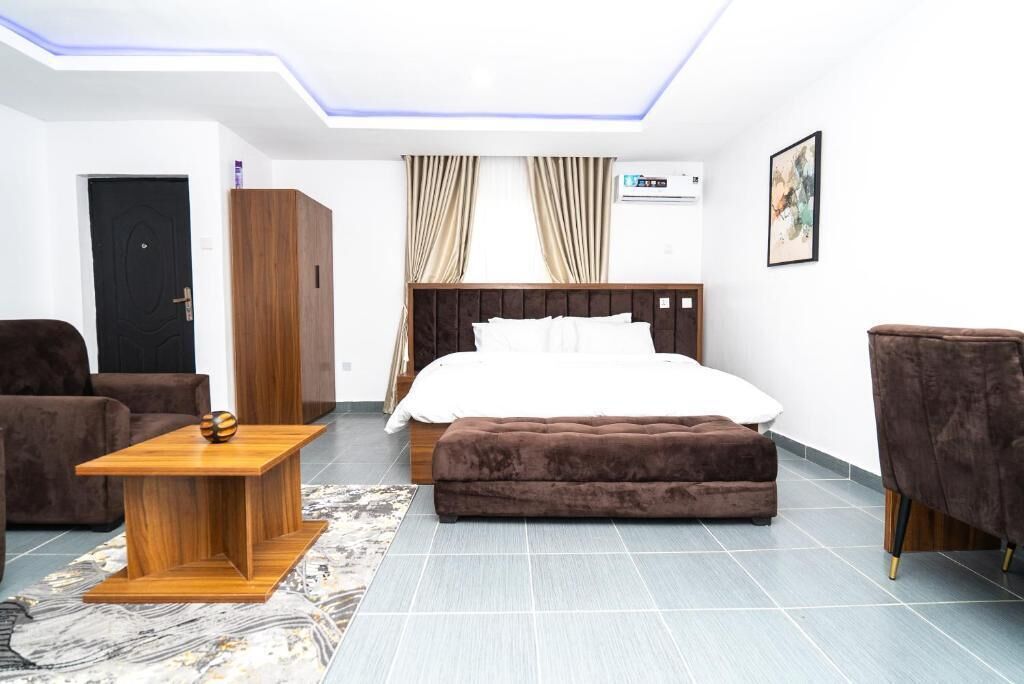 디럭스 아파트, 발코니, 시내 전망