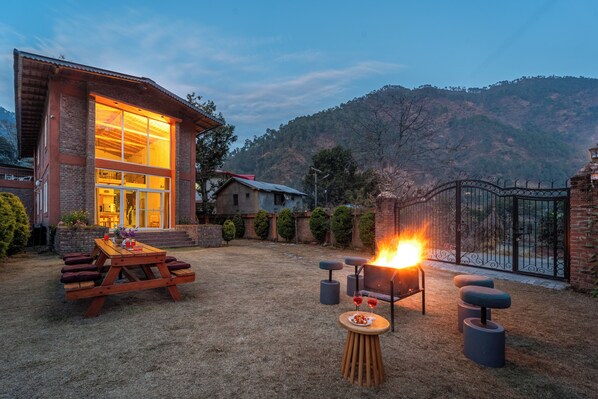 Outdoor dining - Casa Gaula By ELIVAAS Spanish Theme 4BHK (Bhowali Range)