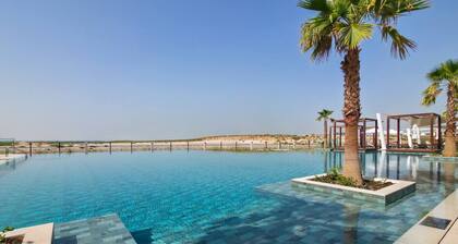 Stylish 2BR w/ Balcony | Yas Golf Collection