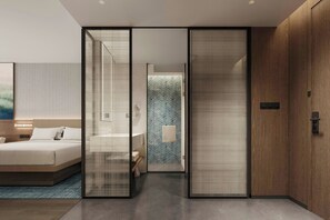Business Room, 1 King Bed, City View | Bathroom