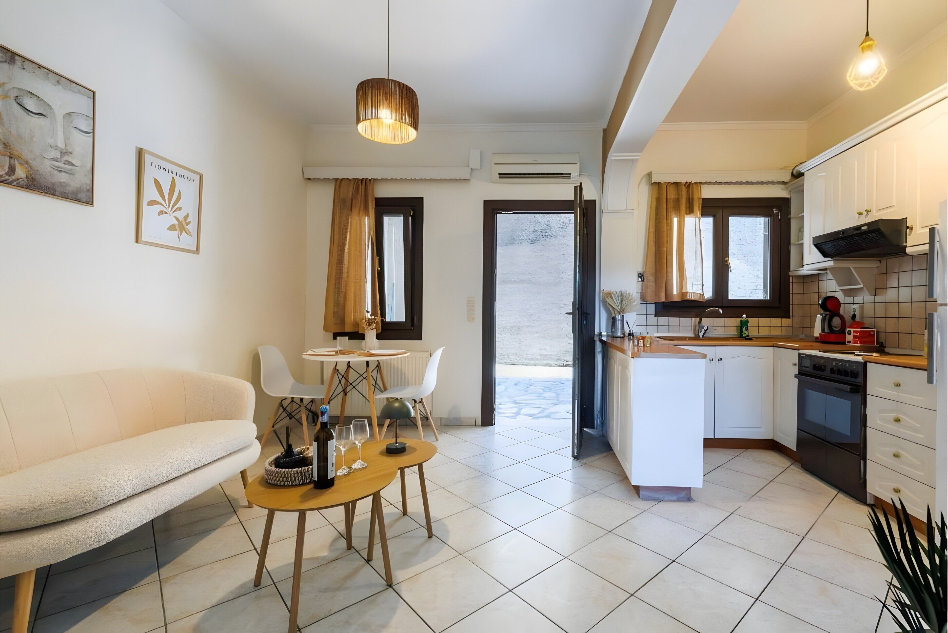 Fridge, oven, stovetop, electric kettle