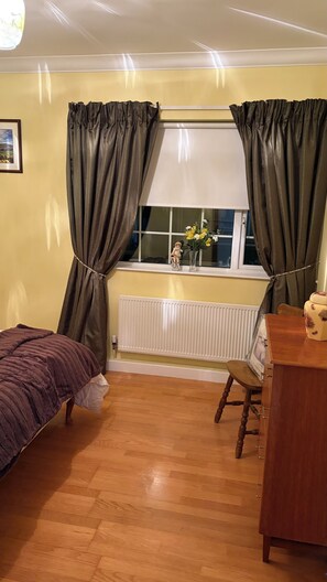 Room - Charming 4-bedroom farmhouse in delightful LH perfect for relaxing getaway (LH)