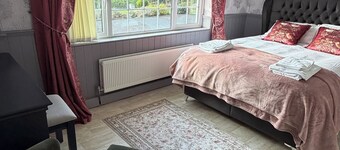 Luxury Country Farmhouse with Hot Tub & Stunning Views near Ardee