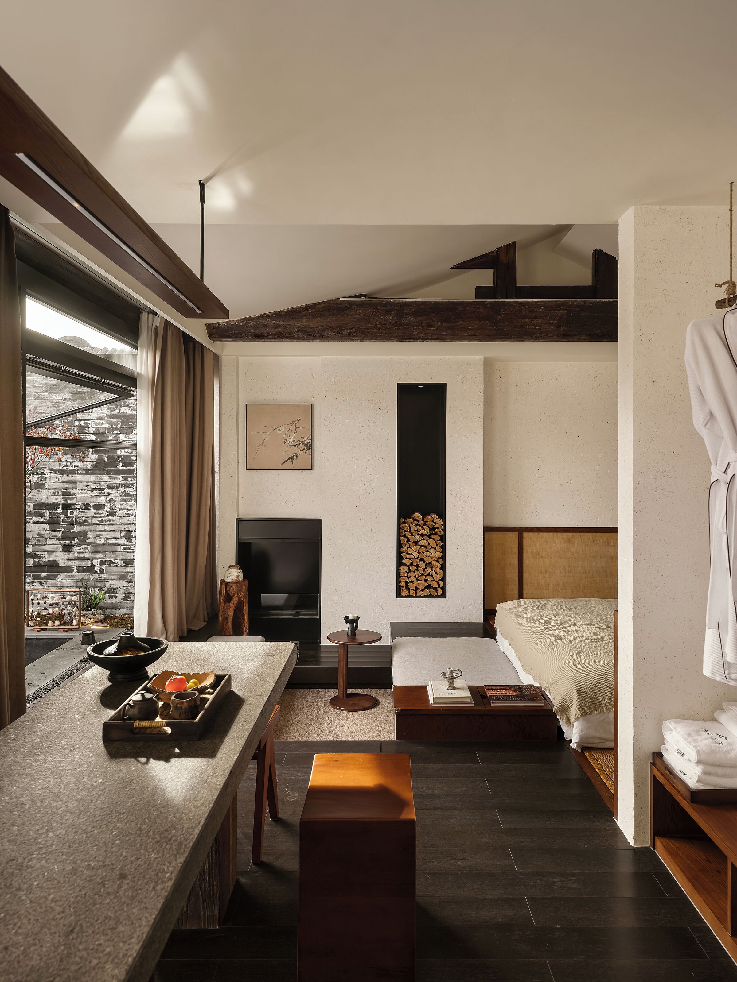 Superior Double Room, 1 King Bed, Private Bathroom, Courtyard View