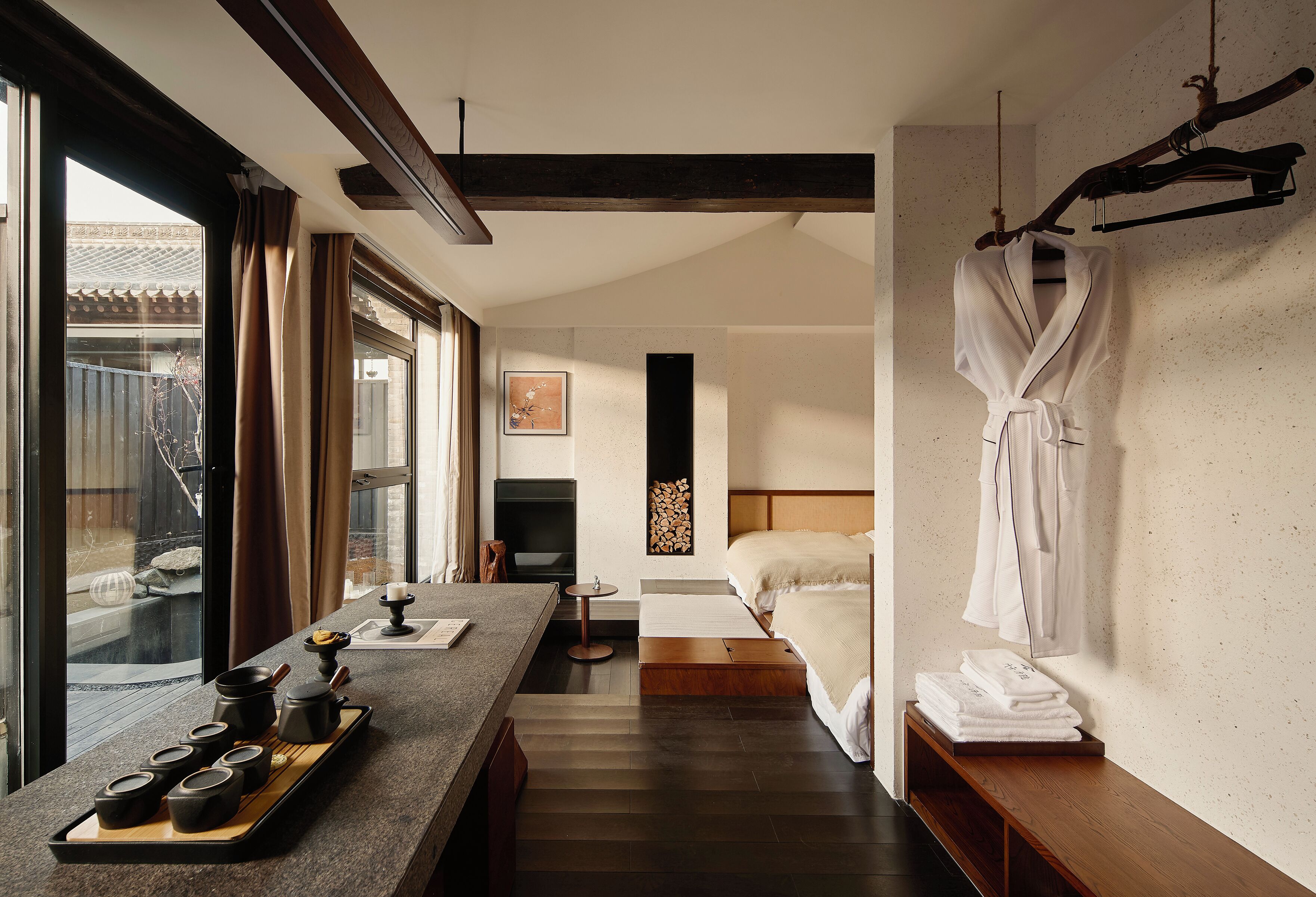 Superior-værelse til 3 personer - flere senge - privat badeværelse - udsigt til gårdsplads