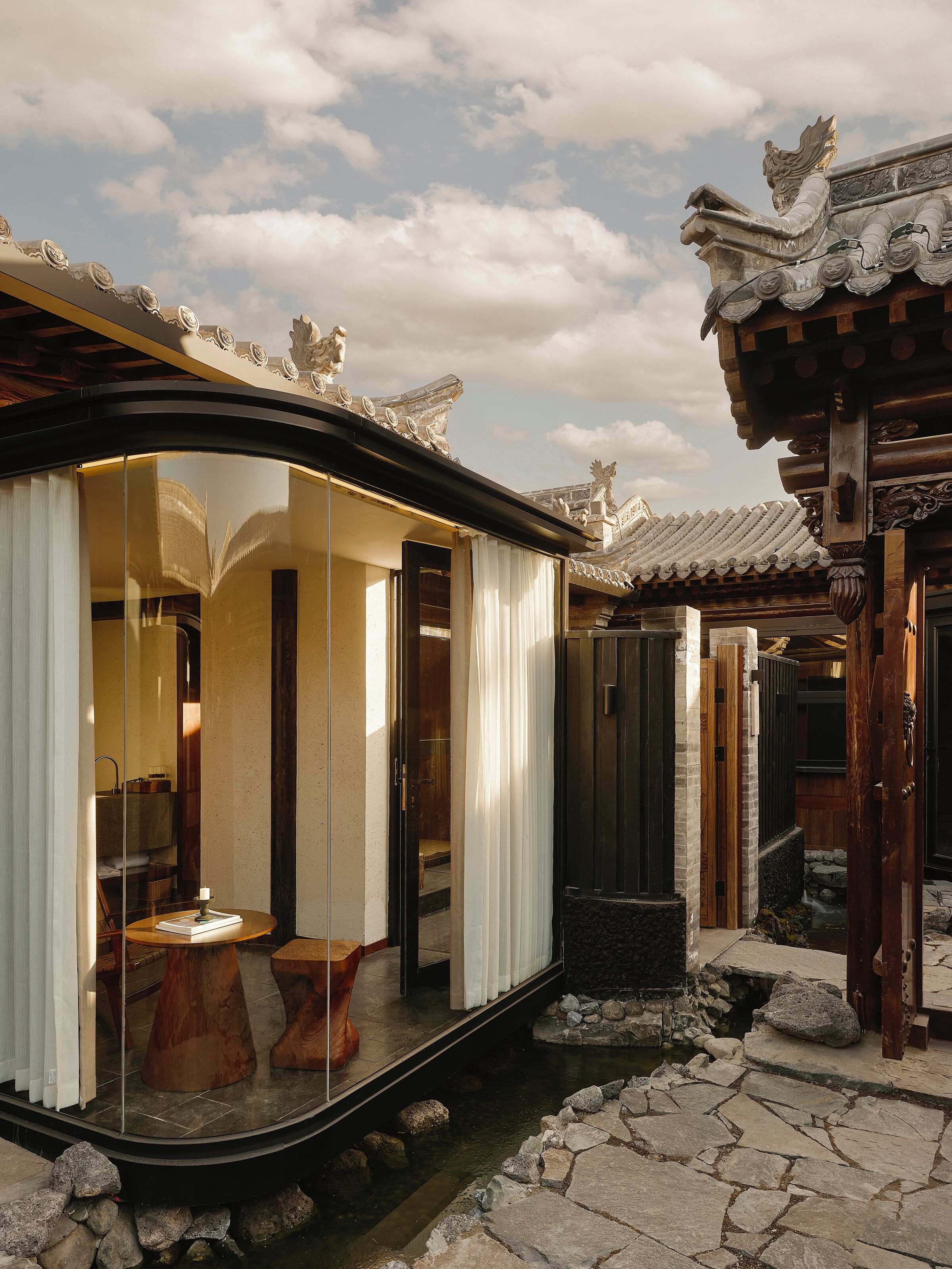 Superior Double Room, 1 King Bed, Private Bathroom, Courtyard View