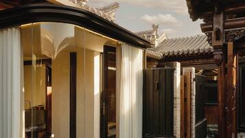 Superior Double Room, 1 King Bed, Private Bathroom, Courtyard View