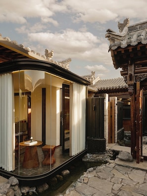 Superior Double Room, 1 King Bed, Private Bathroom, Courtyard View