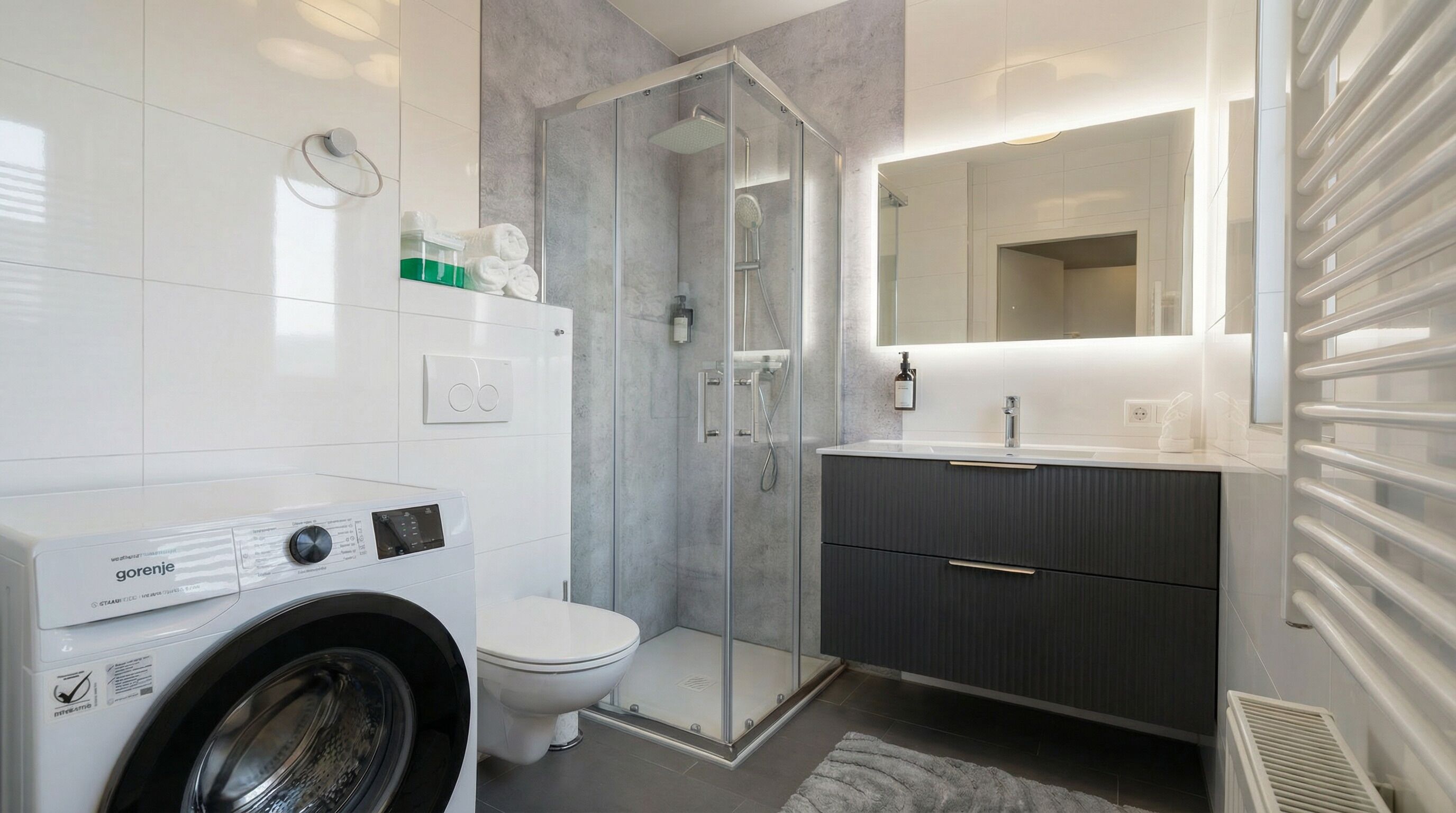 Basic Apartment | Bathroom