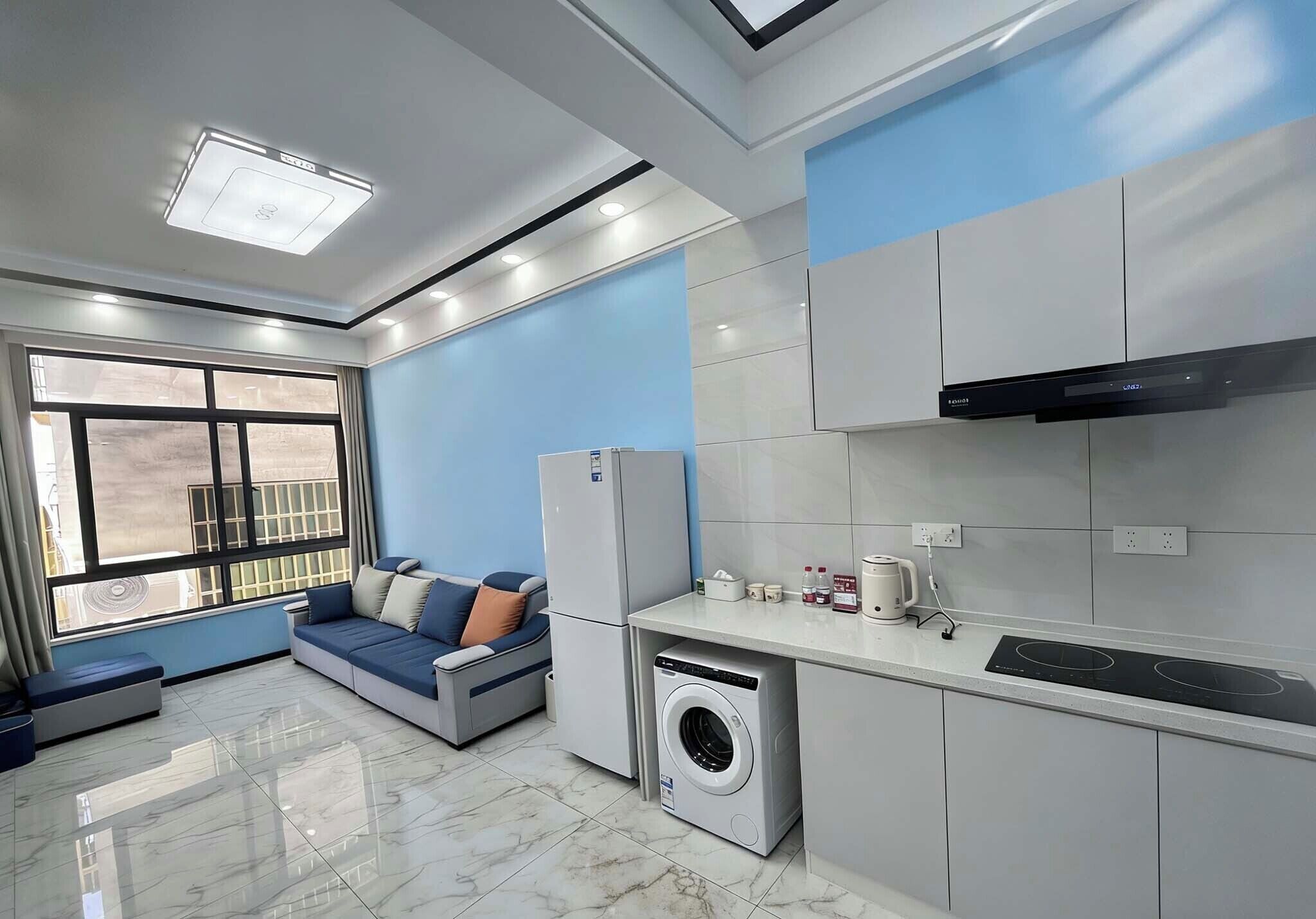 Standard Suite, City View | Private kitchen