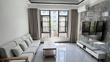 Family Suite, City View | Ruang tamu