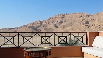 Suite – comfort, balkong, fjellutsikt | Overnattingsstedets uteområder