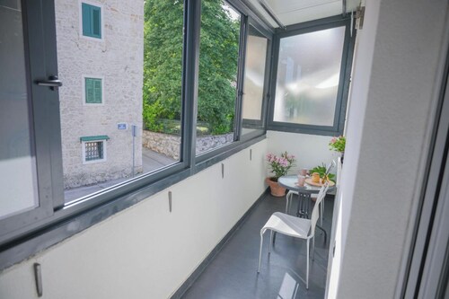 Modern Apartment With Balcony in the Center