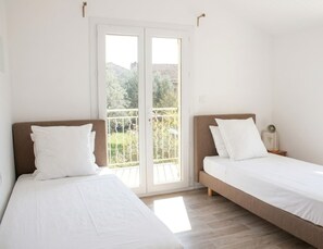 3 bedrooms, free WiFi, bed sheets - La villa Cigalière, pets welcome (Tulette)
