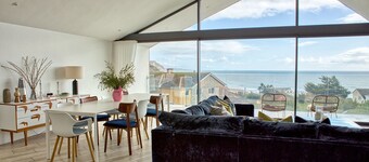 5 bedroom Modern beach house hot tub and sauna massive sea views beach access