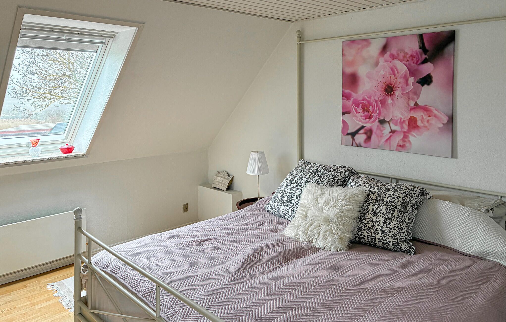 2 bedrooms, WiFi (free)