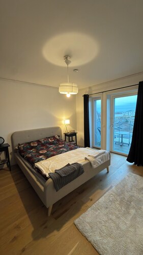 Stylish luxury suite with magical golf views near the city