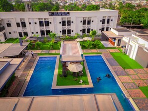 Pool - Ri-Seingon Luxury Hotel (Akwanga)