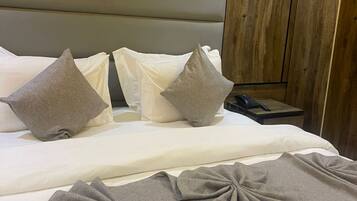 Standard Room | Desk, laptop workspace, free WiFi