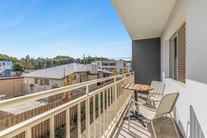 Property grounds - Ocean Spray 5 – Walk to Park Beach, 2BR with resort-style pool (Coffs Harbour)