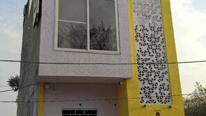 Uklassifisert bilde, 3 av 8, knapp