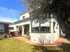 Exterior - Holiday home with private pool, Sant Pere Pescador (Sant Pere Pescador)