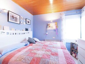 3 bedrooms, free WiFi, bed sheets - Holiday home with private pool, Sant Pere Pescador (Sant Pere Pescador)