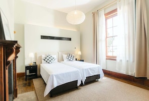 2 bedrooms