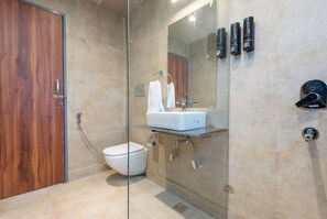 Bathroom - Yamunotri Cottages (Rajgarhi)