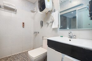 Habitación doble clásica, vista a la montaña | Baño