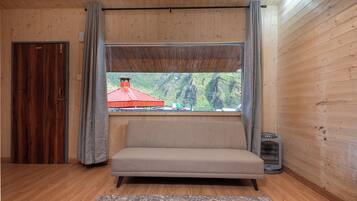 Superior-Zimmer, Bergblick | Wohnbereich